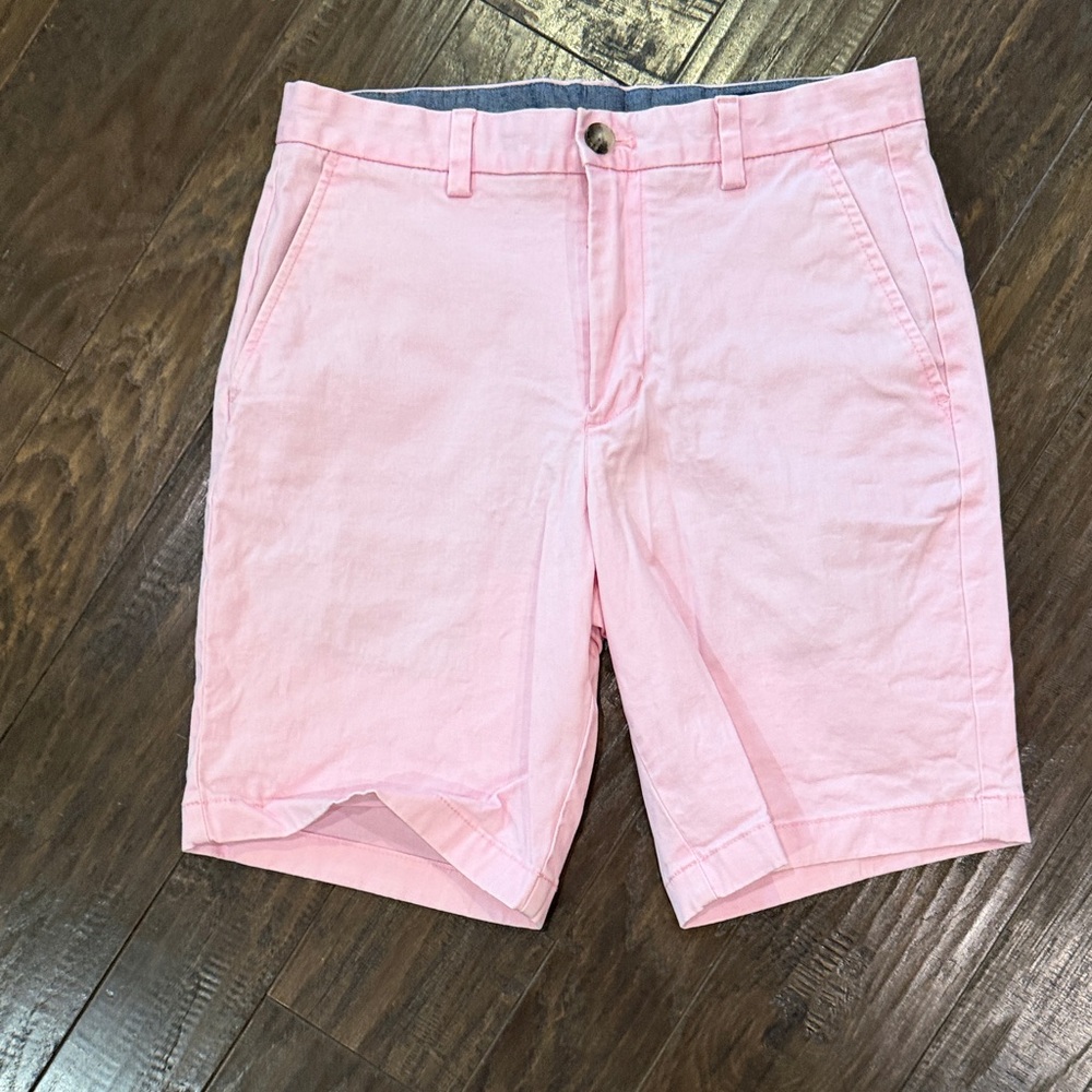 Vineyard Vines Pink Men's Shorts size 28